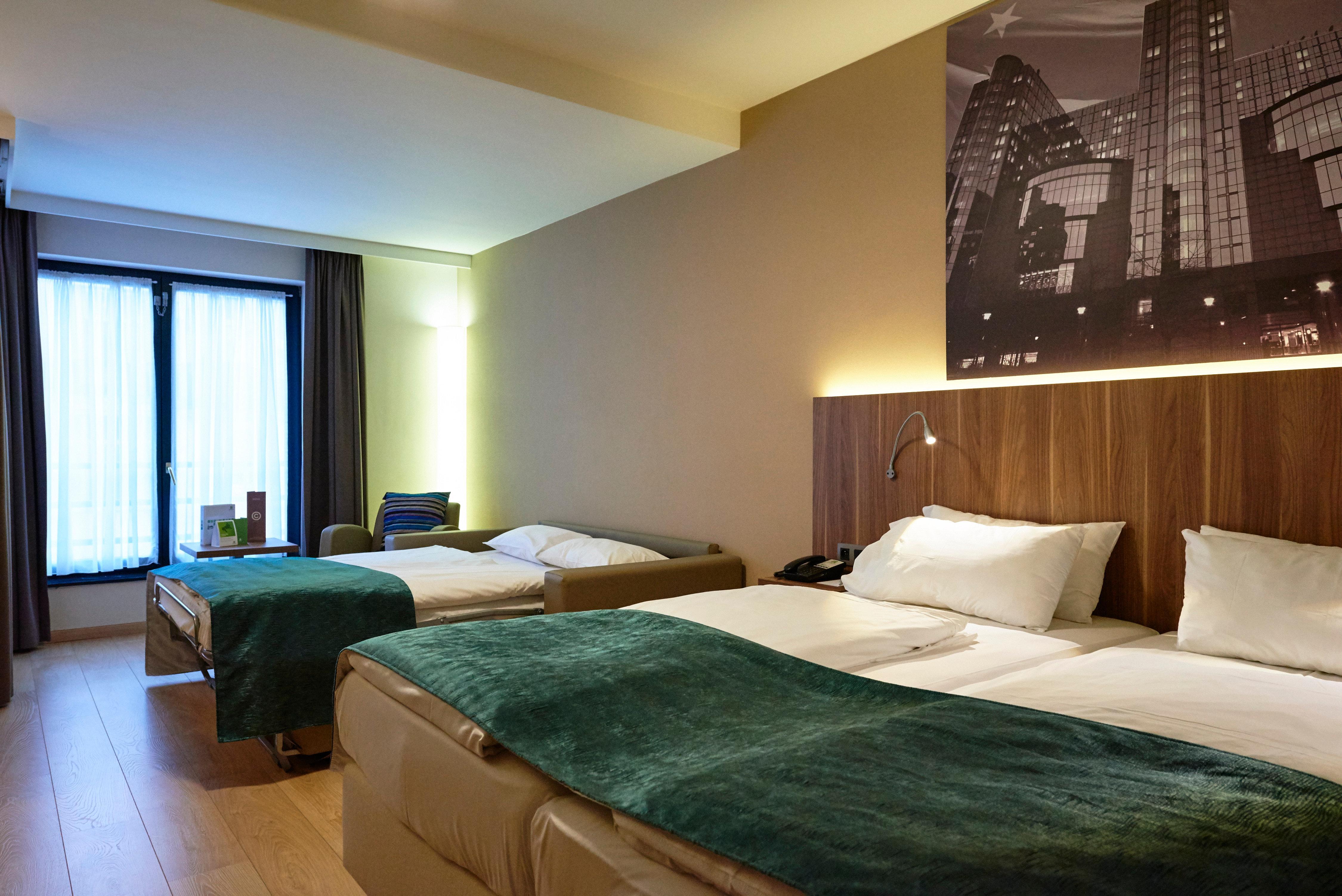 Holiday Inn Brussels Schuman, An Ihg Hotel Екстер'єр фото